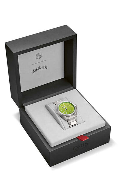 Oris ProPilot X Kermit Edition 01 400 7778 7157 Set Bandiera Jewellers